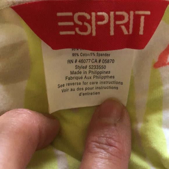 Super cute Esprit halter top with built-in bra - Picture 2 of 2